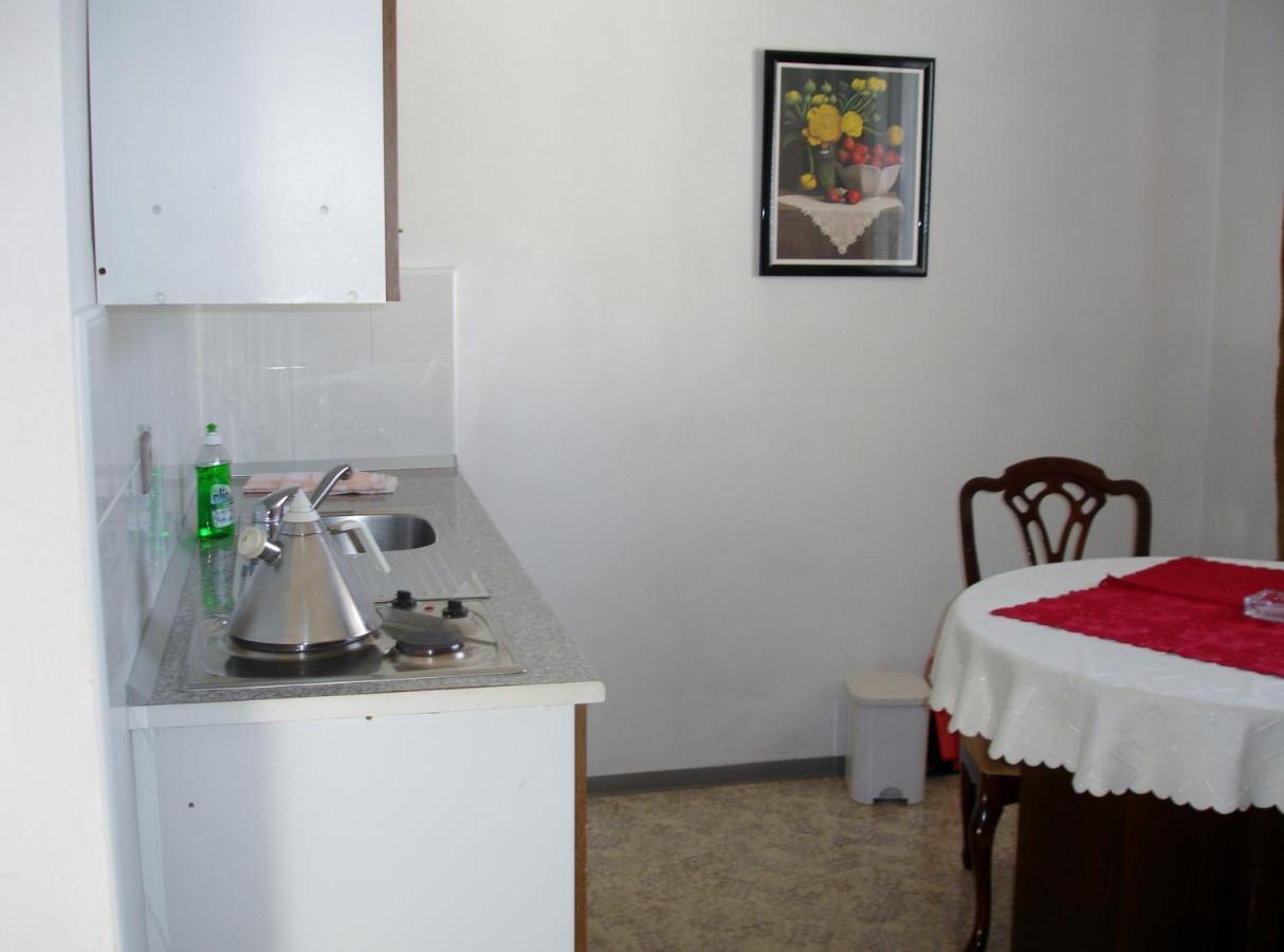 Tiffany Pension Bled Room photo